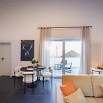 شقة Modernes In Mit Terrasse لوبيكه